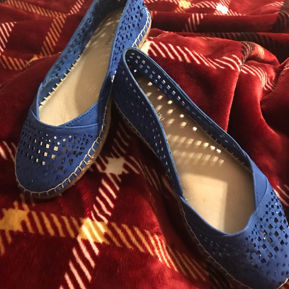 Size 8 and an 8.5 Gianni Bini blue flats